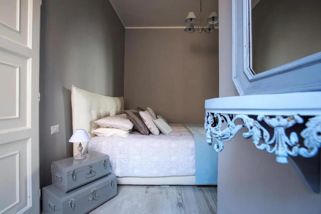 Apartment Trevi Luxury Maison Rome Italy