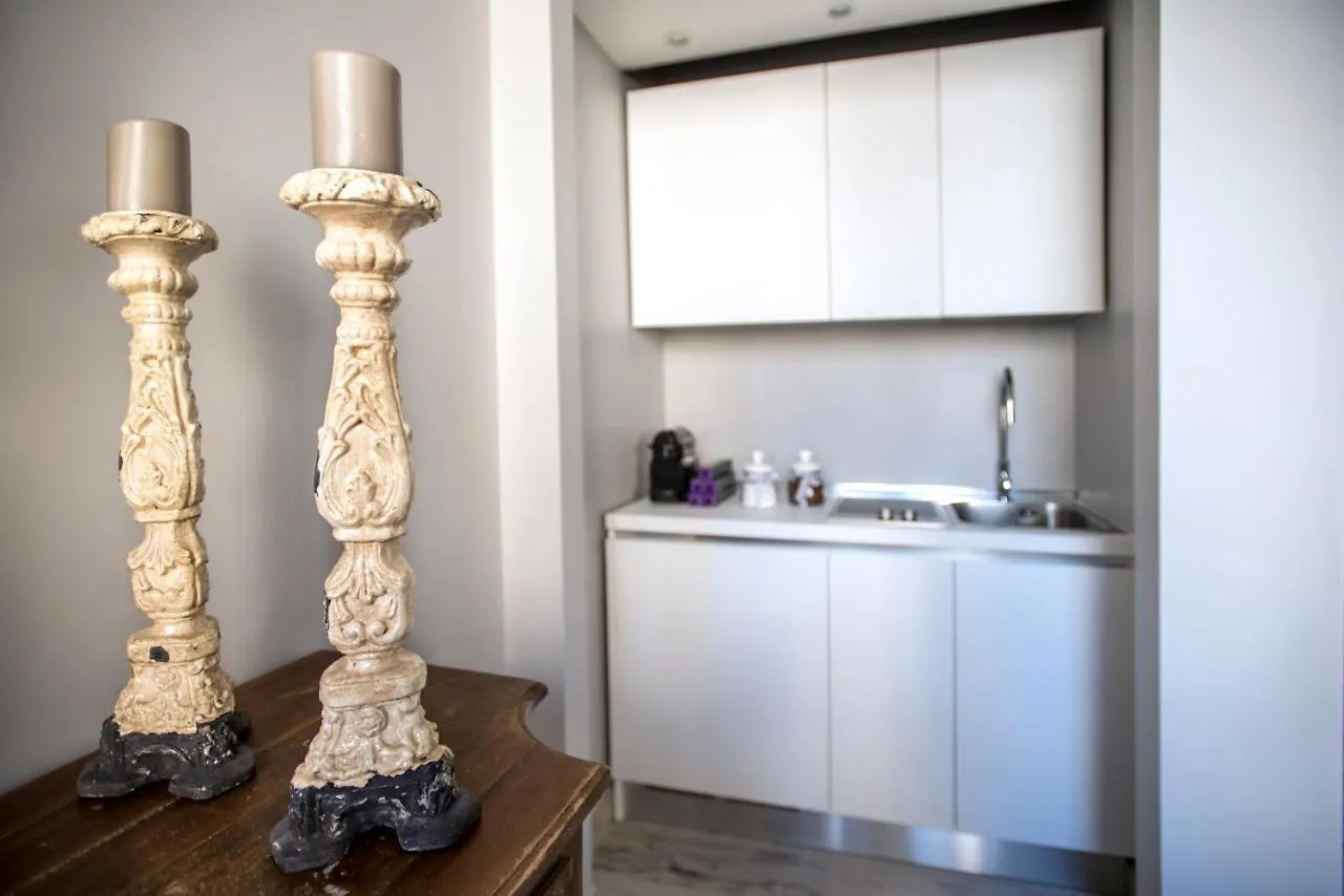 Apartment Trevi Luxury Maison Rome Italy