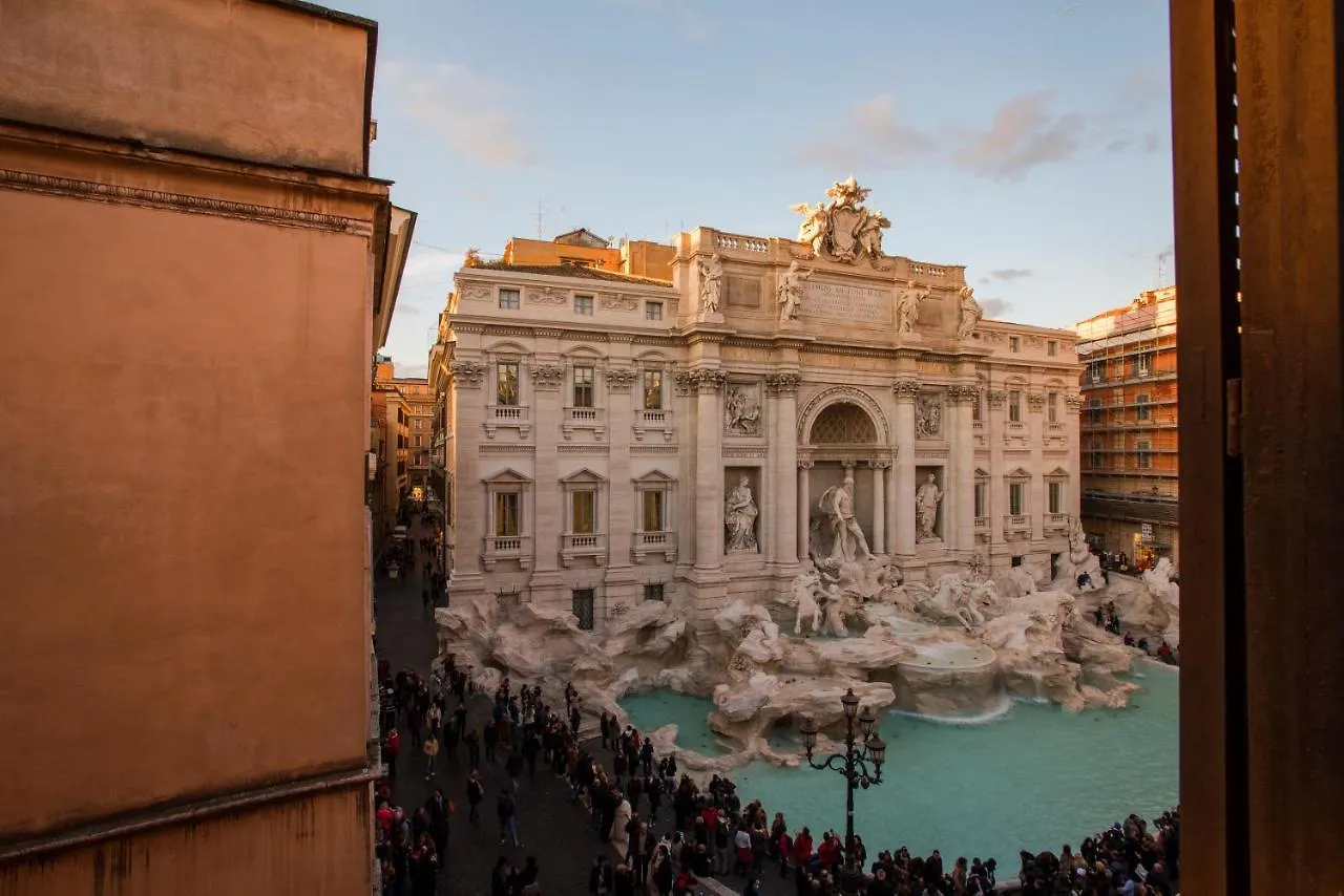 Apartment Trevi Luxury Maison Rome