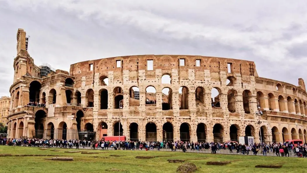Trevi Luxury Maison Rome Italy